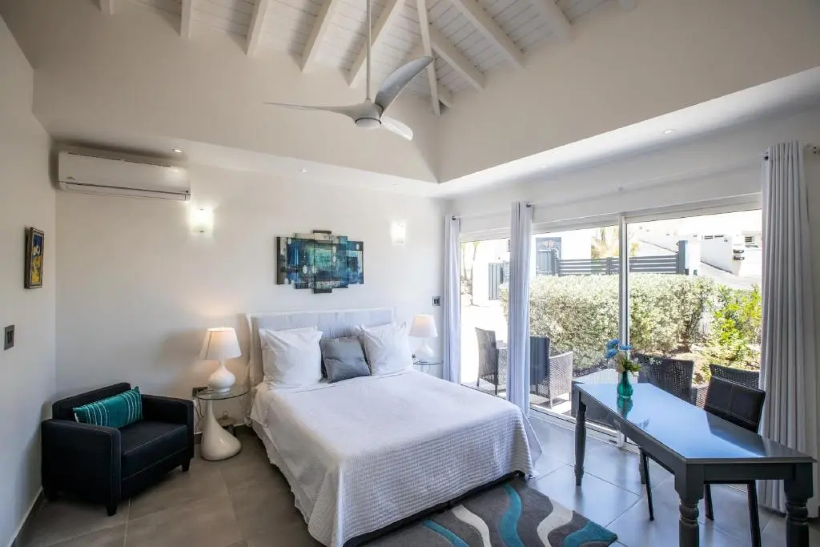 5 Bedrooms Villa Bel Amour, luxury and awesome sea view - SXM