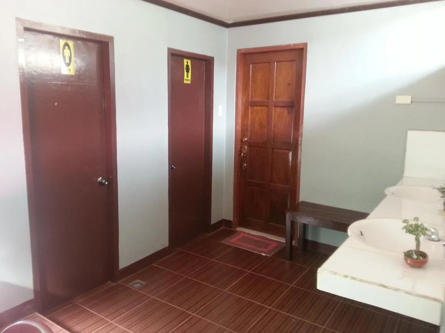 Lola Charing Pension