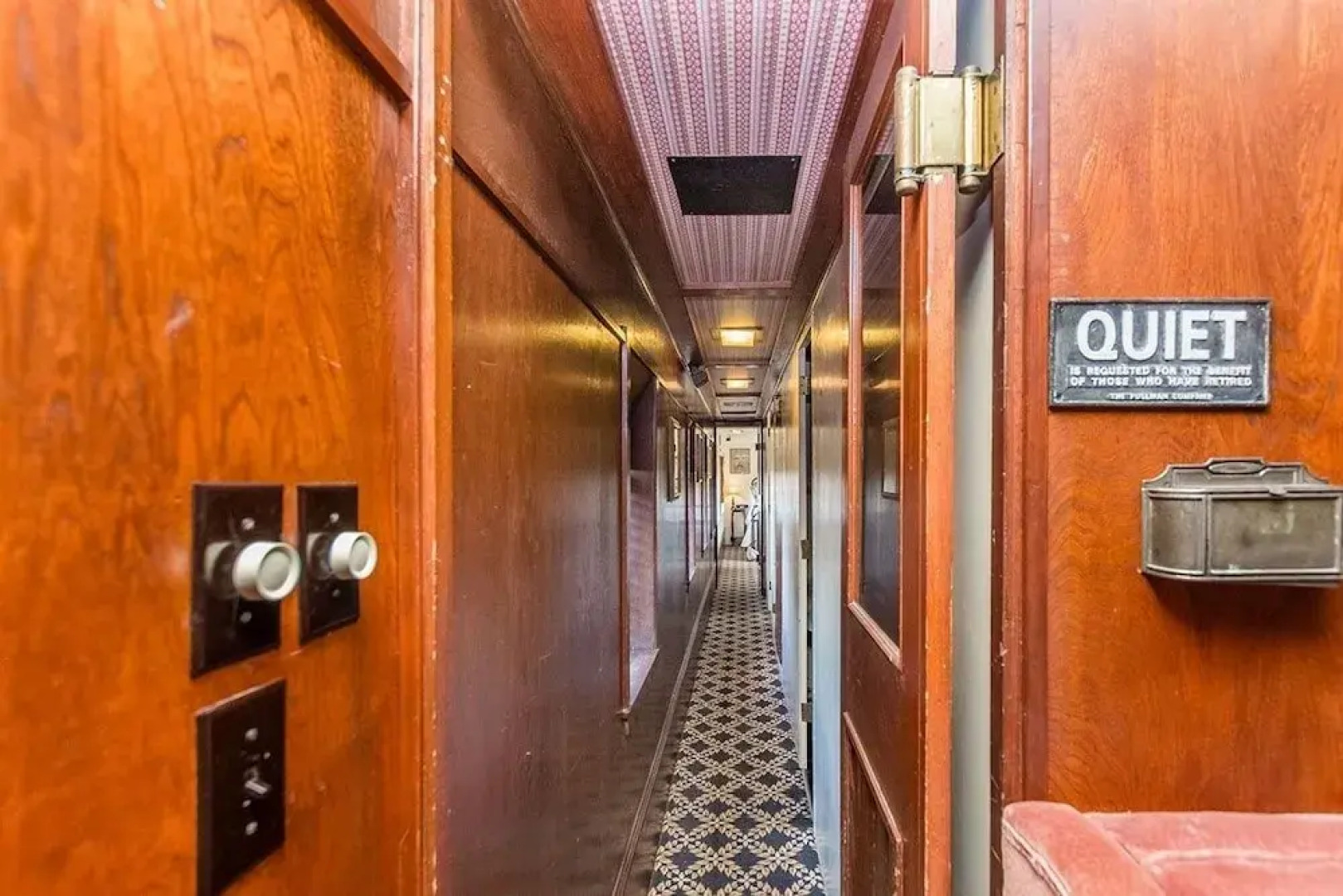 1894 Private Pullman Palace Ca 1 Bedroom Apts by Redawning