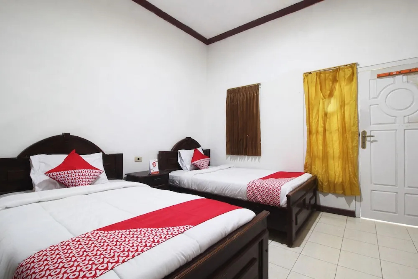 Hotel Lee by OYO Rooms