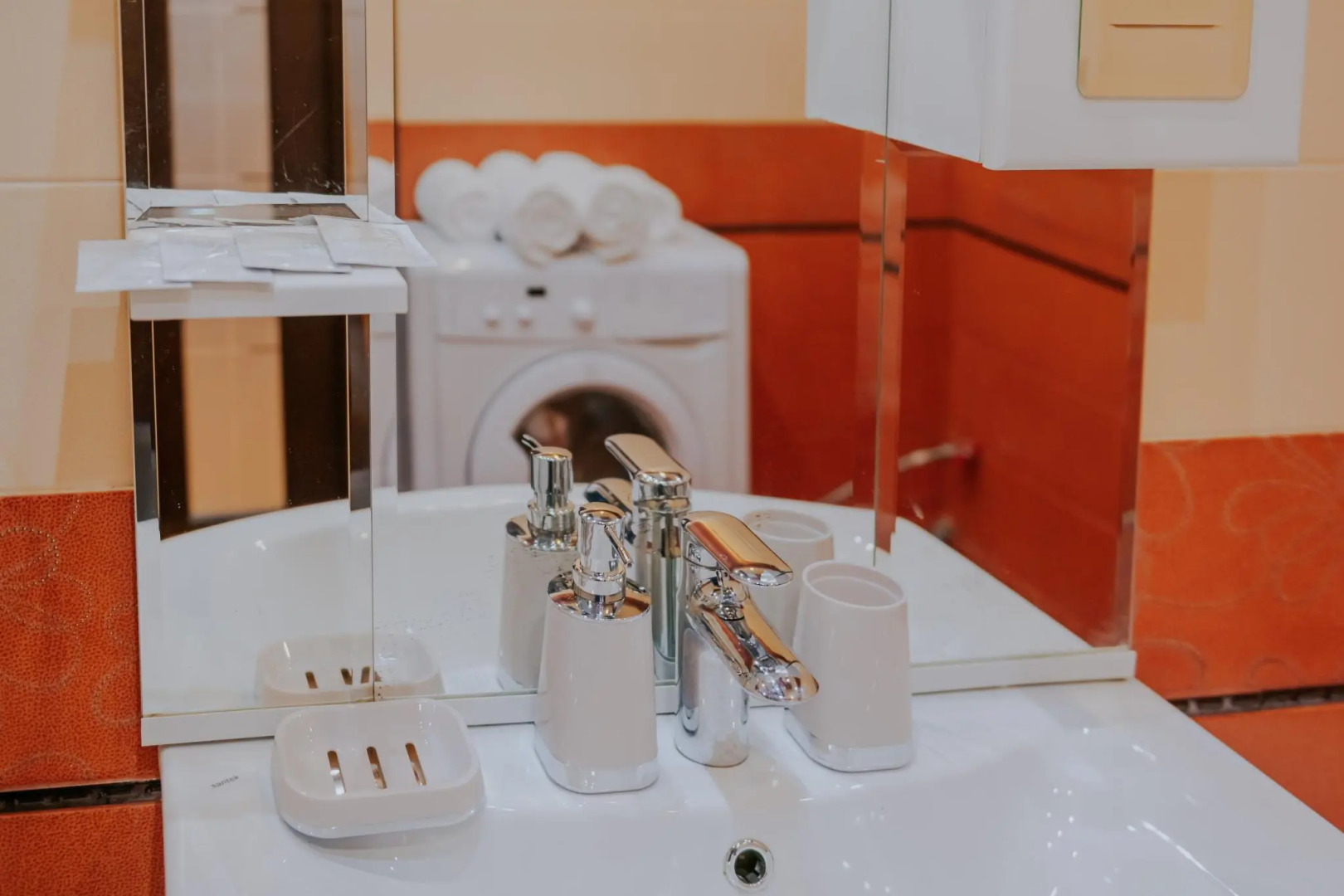 Золотой ключ на улице Авиаторов 42