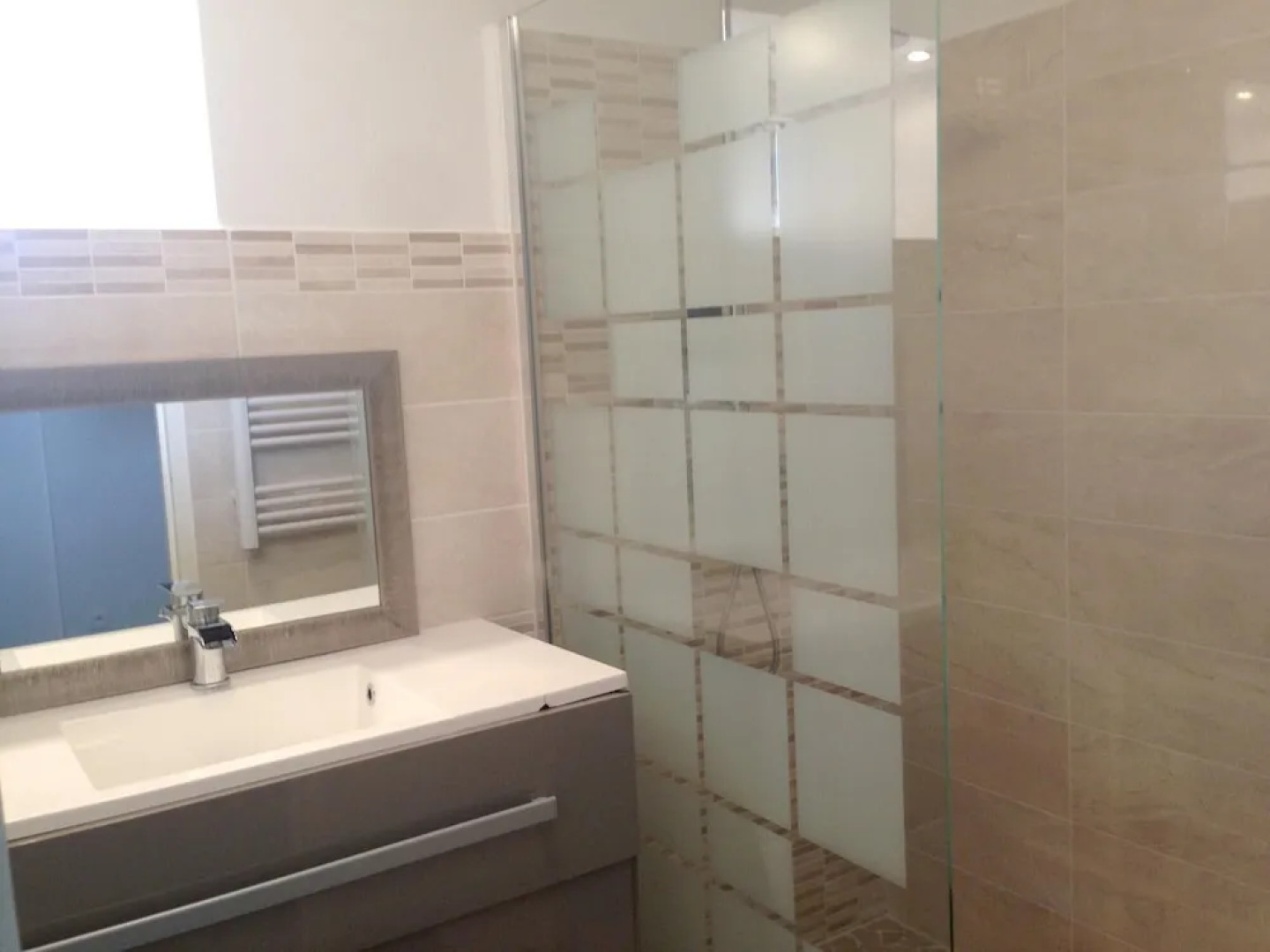 House With 2 Bedrooms in Lot, With Pool Access, Furnished Garden and W