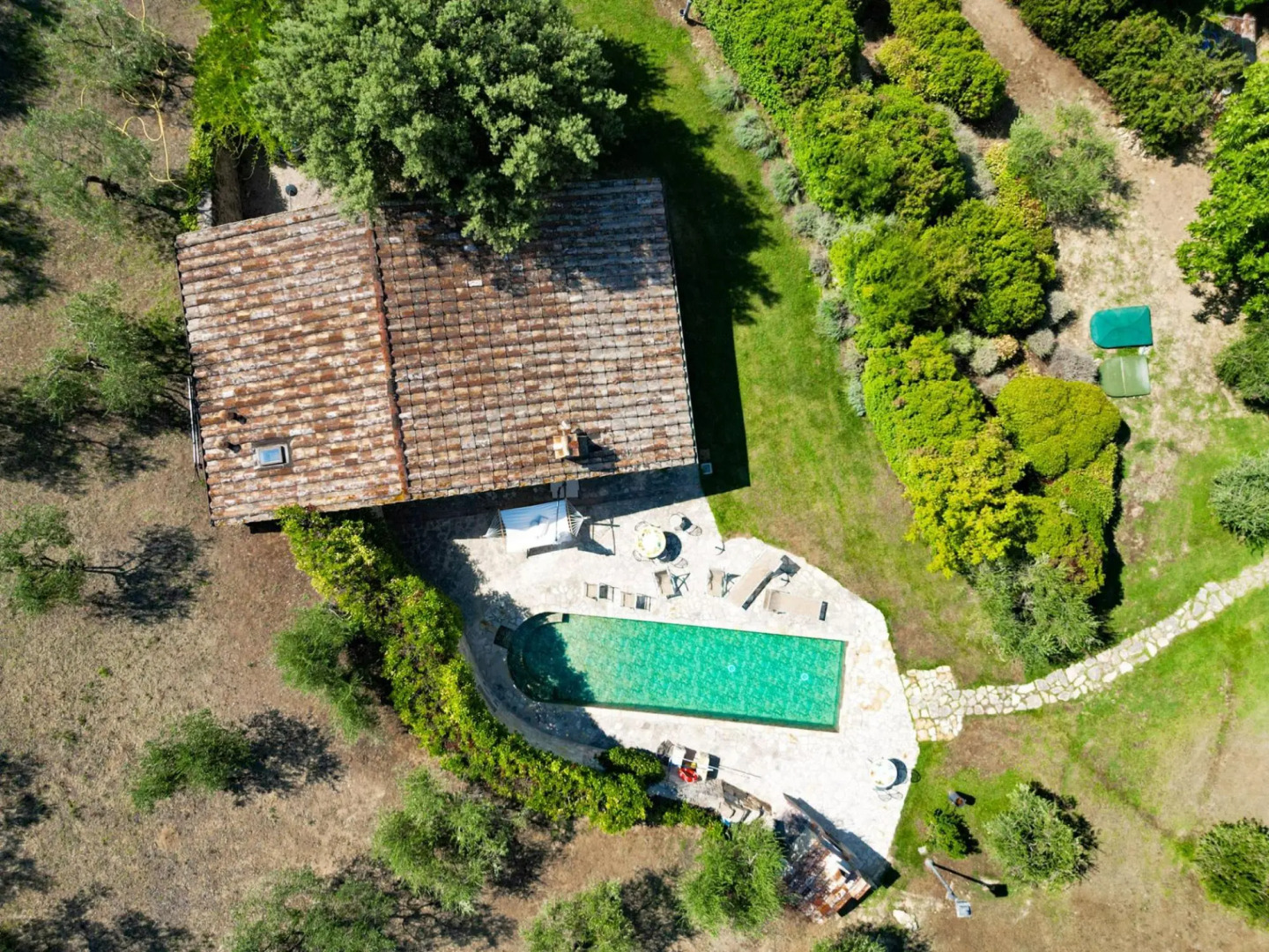 Villa for 4 Guests Private Pool Access to the Wellness Center of the Estate-noce