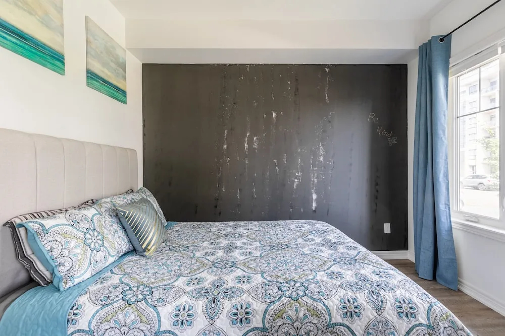 GLOBALSTAY. Modern Lake Ontario Townhomes