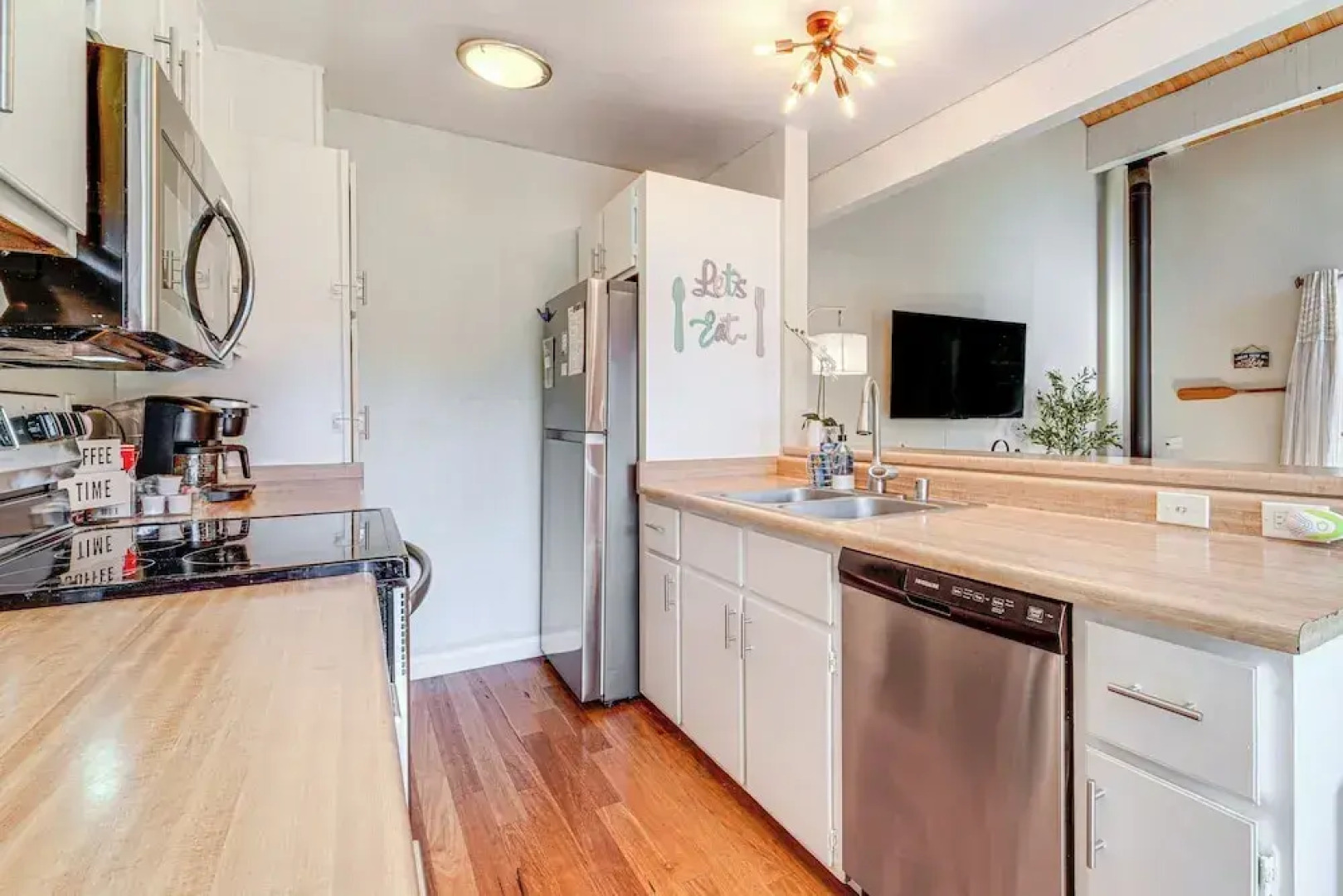 5 Mi to Northstar: 'bear Den' Home w/ Decks!