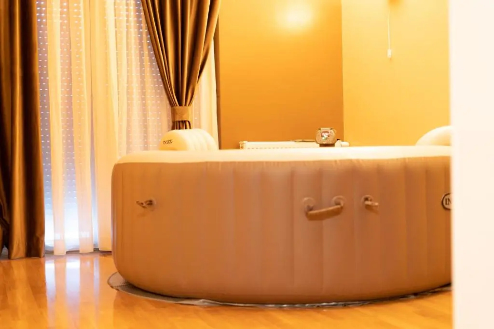 Jacuzzi studio apartman Mare's