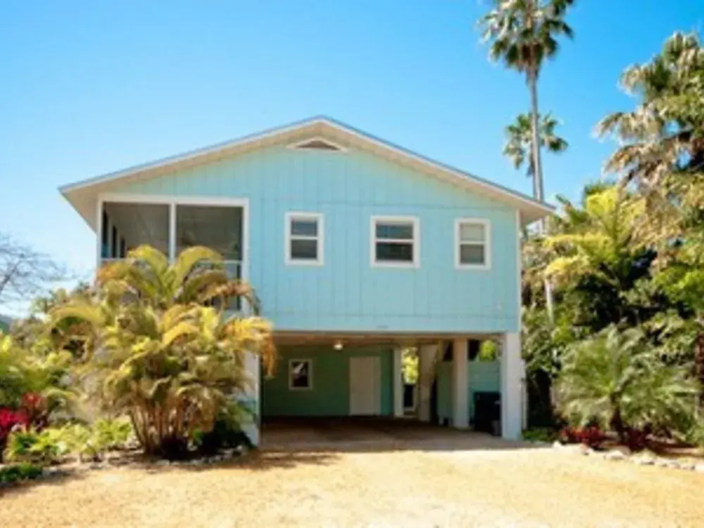 Holly Hideaway