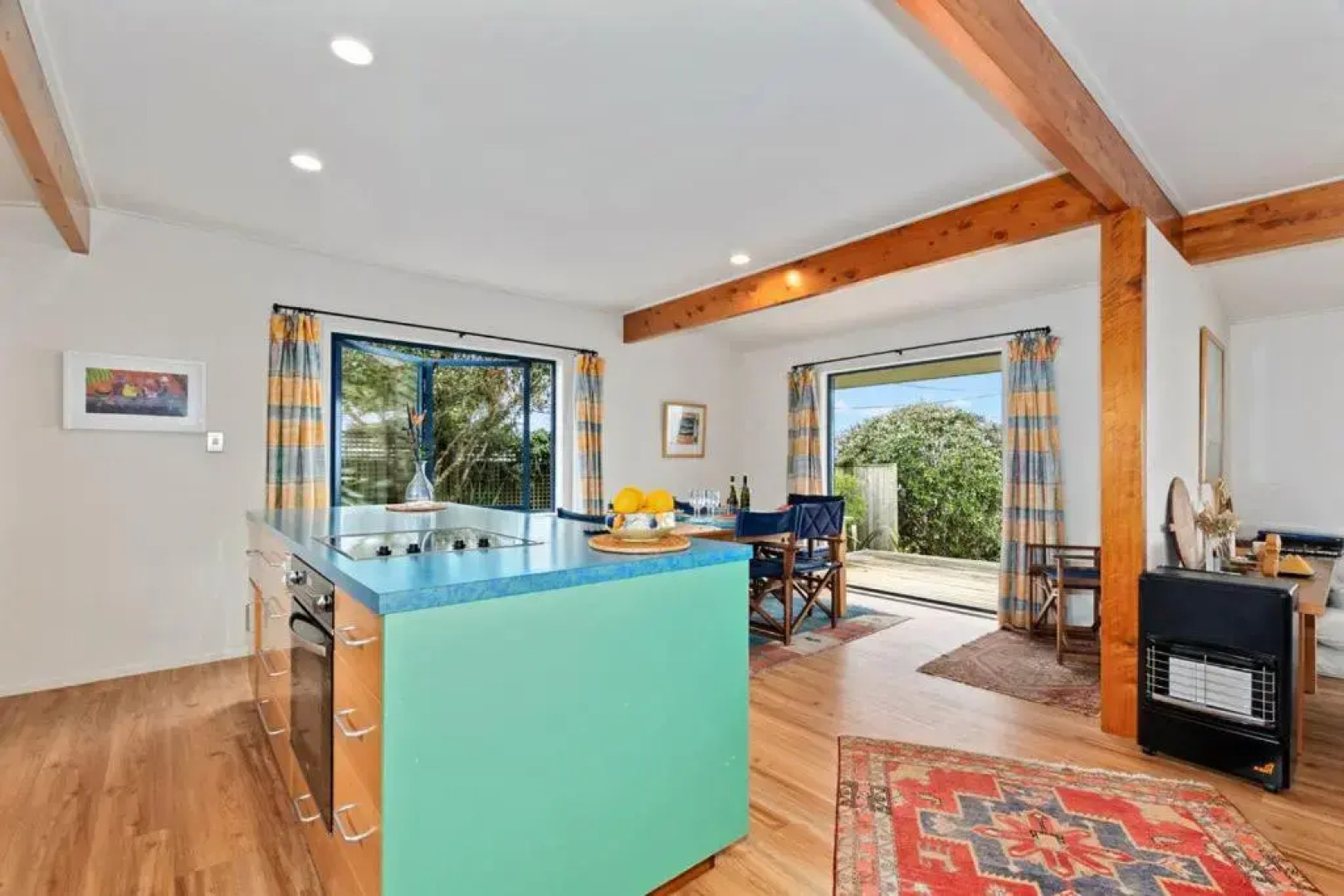 Taste Of Paradise with WiFi!- Mangawhai Heads Holiday Home