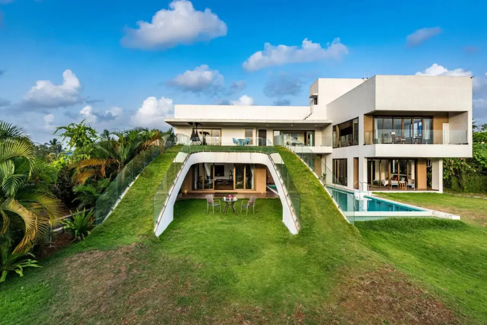 Saffron Stays Gardenia