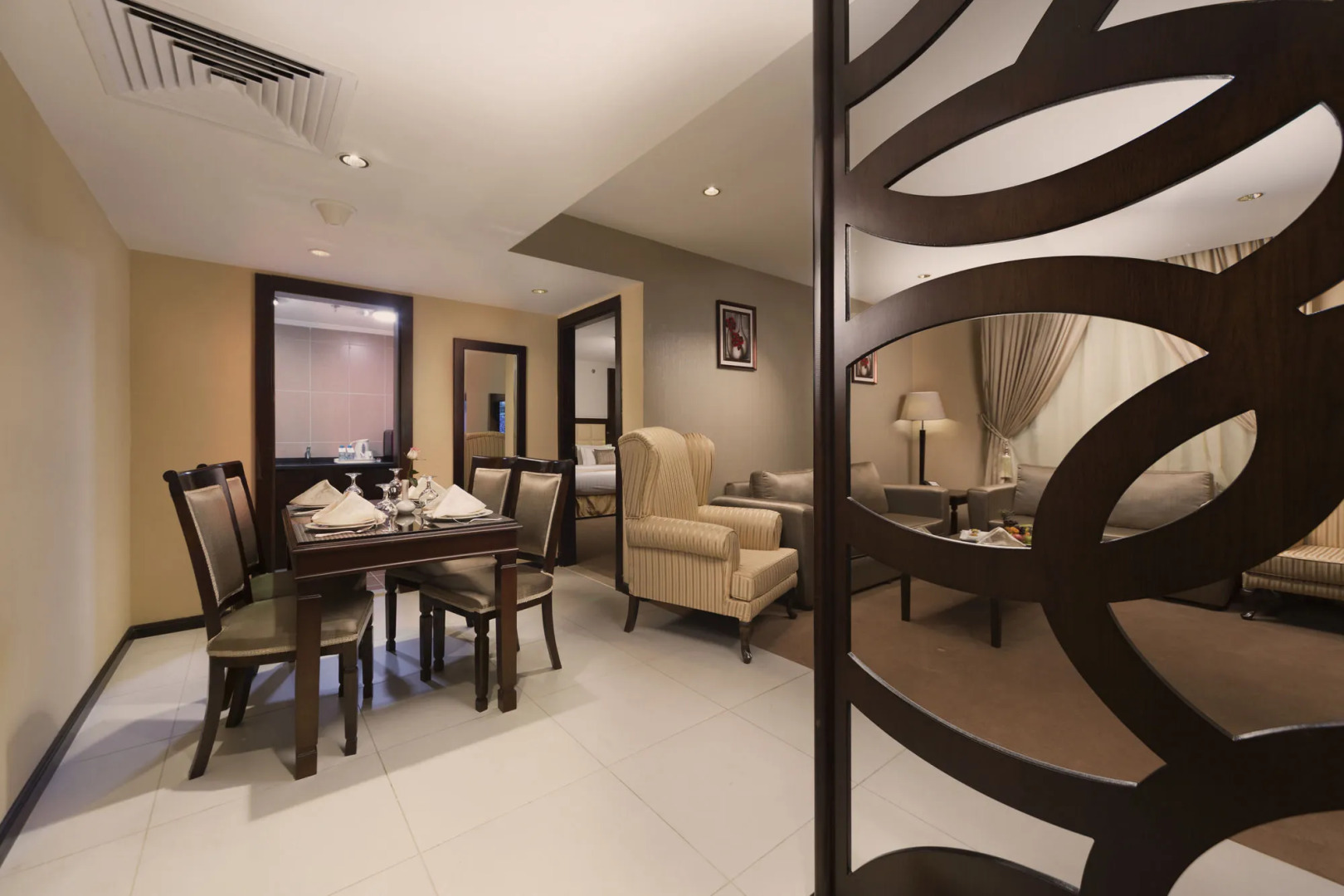 Отель Razana Al Rowdah