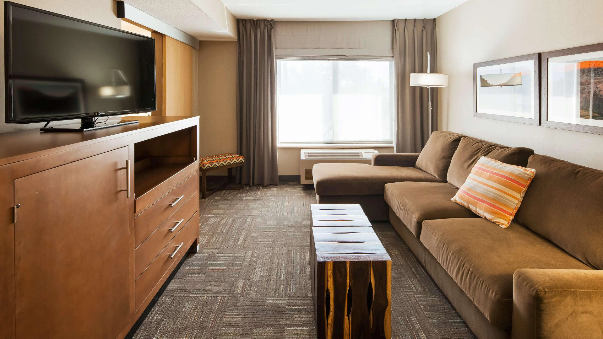 Best Western Plus Cottontree Inn