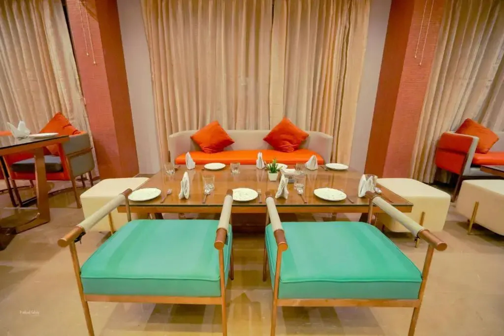 RG Exclusive Hotel-Akola