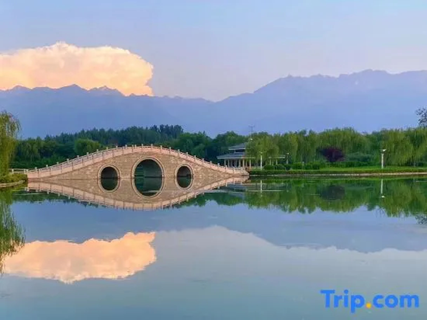 Yuwenquan Hotel
