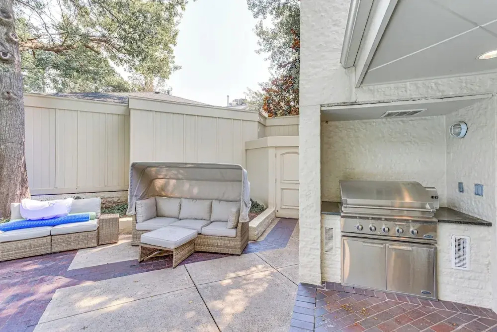 1 Mi to OU! Group Getaway w/ Game Room, Pool