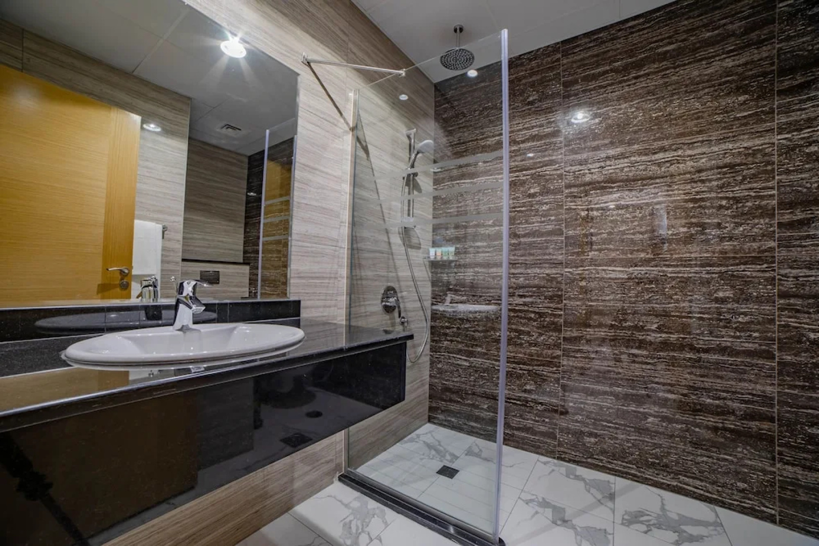 Platinum Coast Hotel Apartments