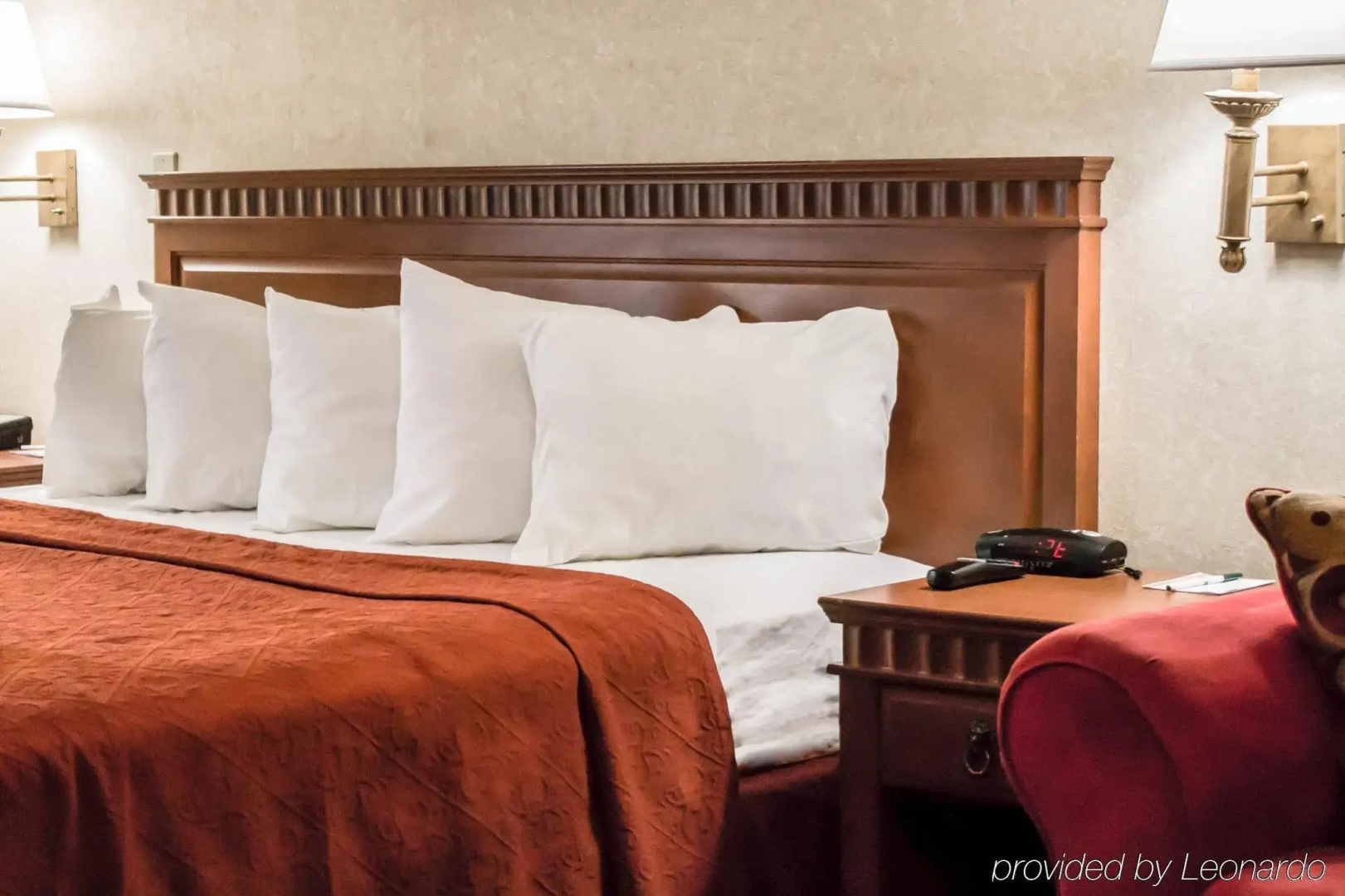 Econo Lodge Glens Falls / Lake George