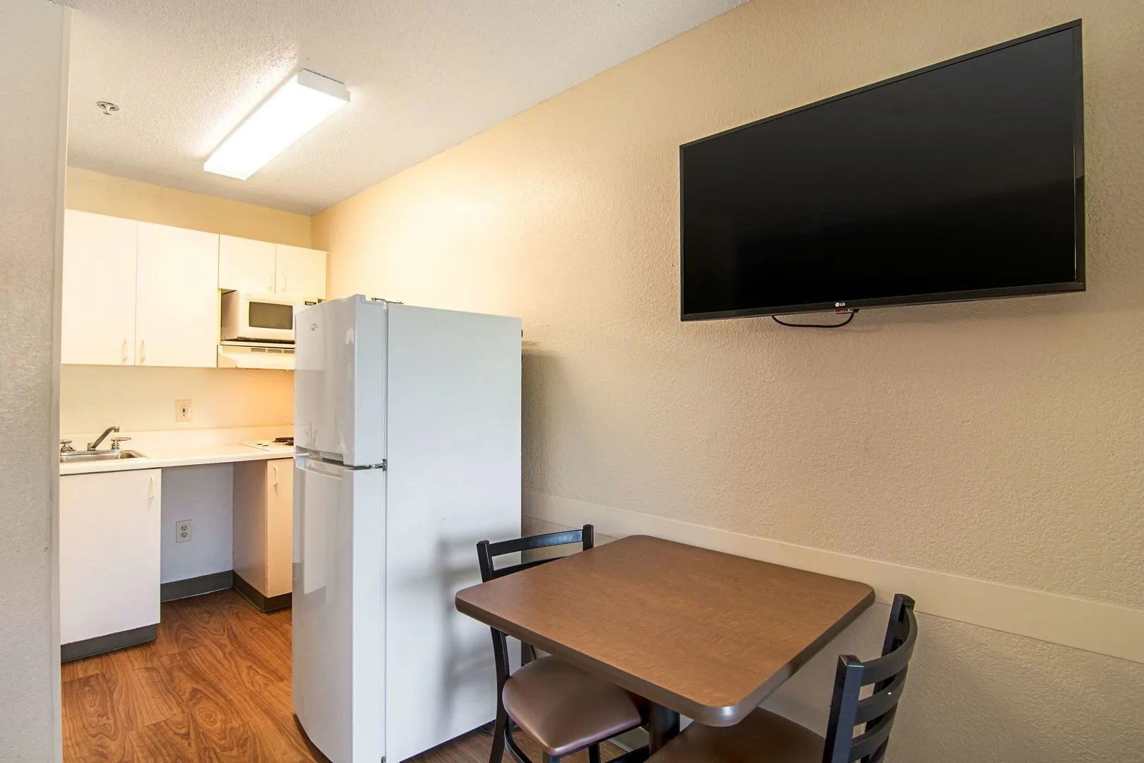 HomeTowne Studios Tacoma - Puyallup