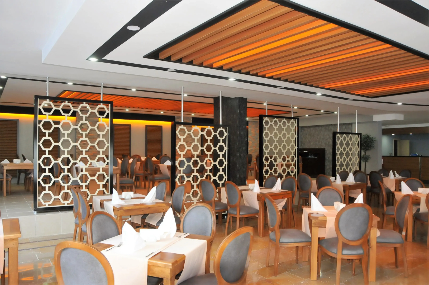 Clover Magic Park Side Otel