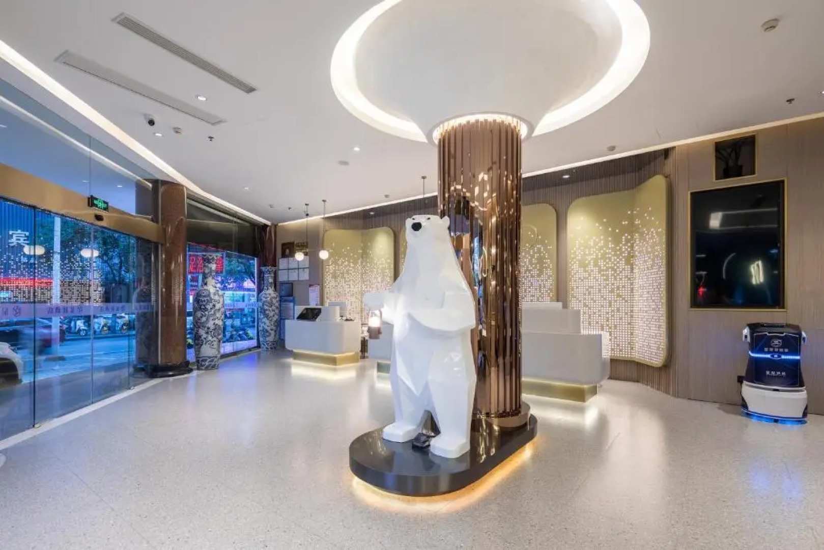 Xinhuating Business Hotel