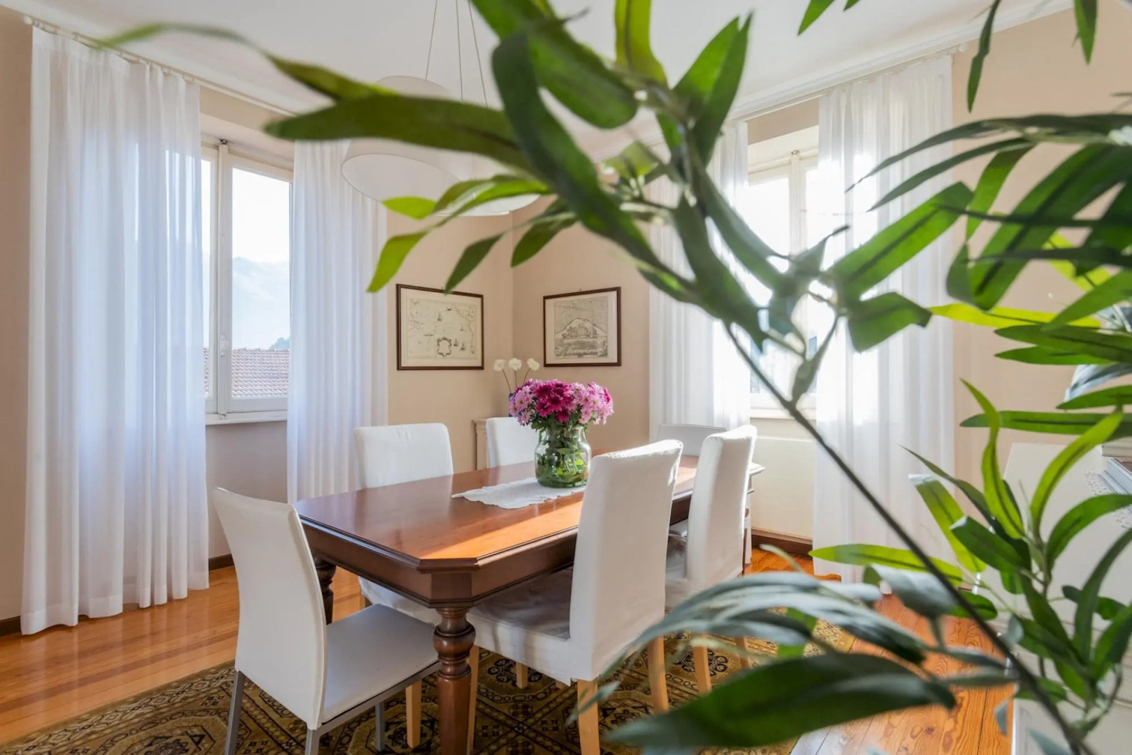 Villa Ida in Lenno with 3 bedrooms and 2.5 bathrooms