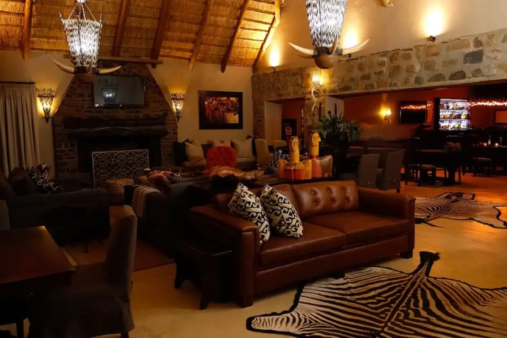 Umzolozolo Private Safari Lodge