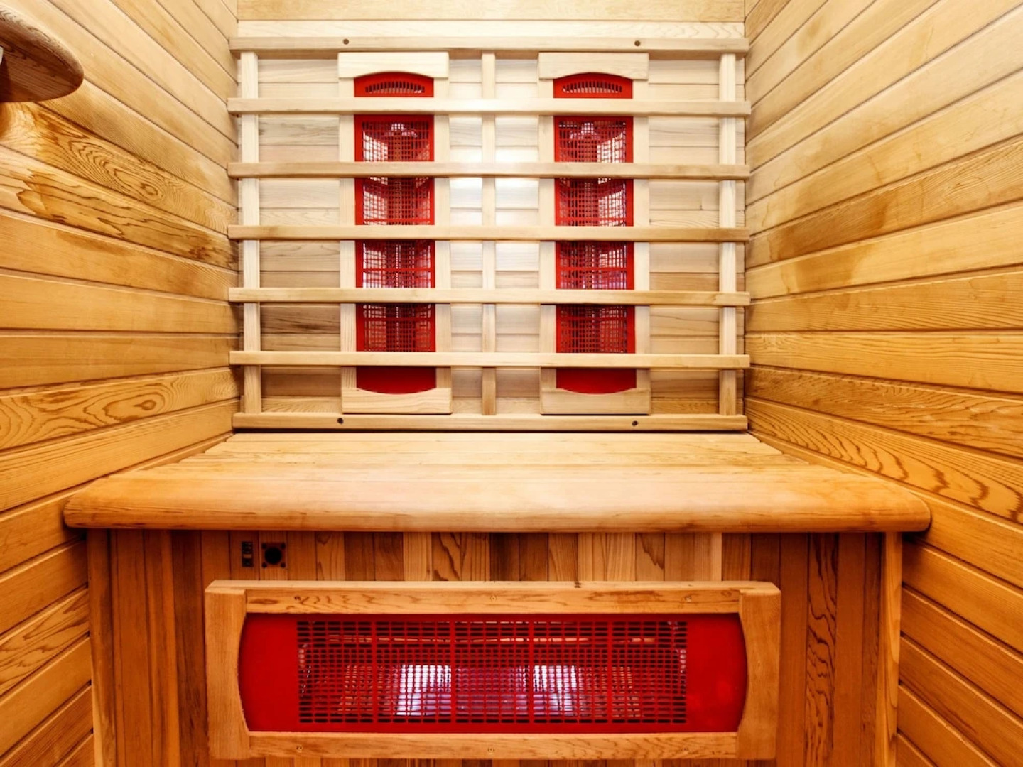 Beautiful, Authentic Villa With Private Pool, Sauna, Pool bar and Large Garden