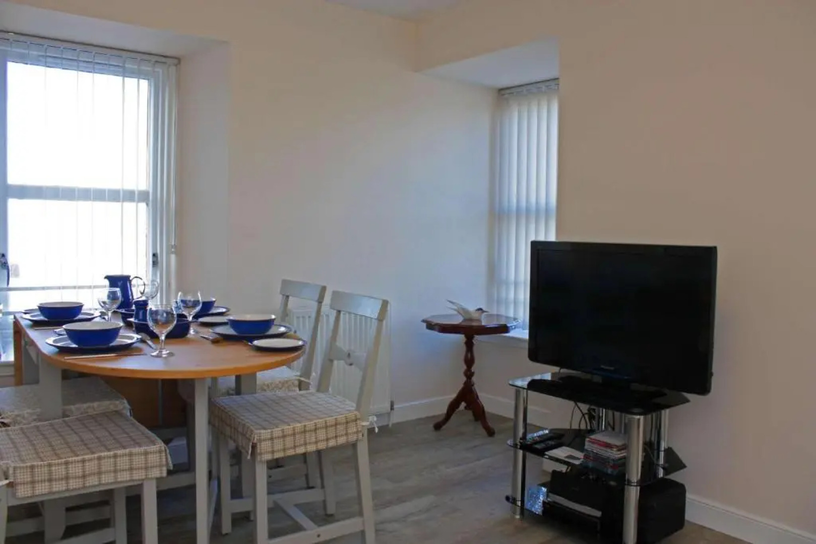 Apartment 8, The Granary