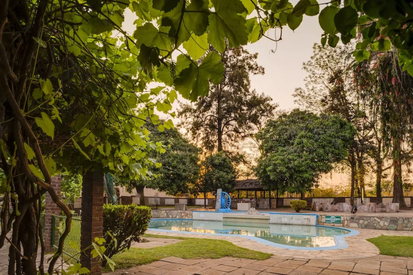Kadoma Hotel And Conference Center