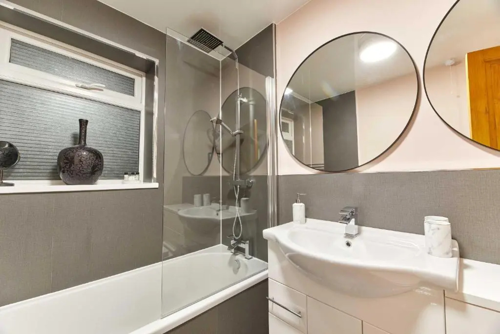 Host Stay The Blacksmiths