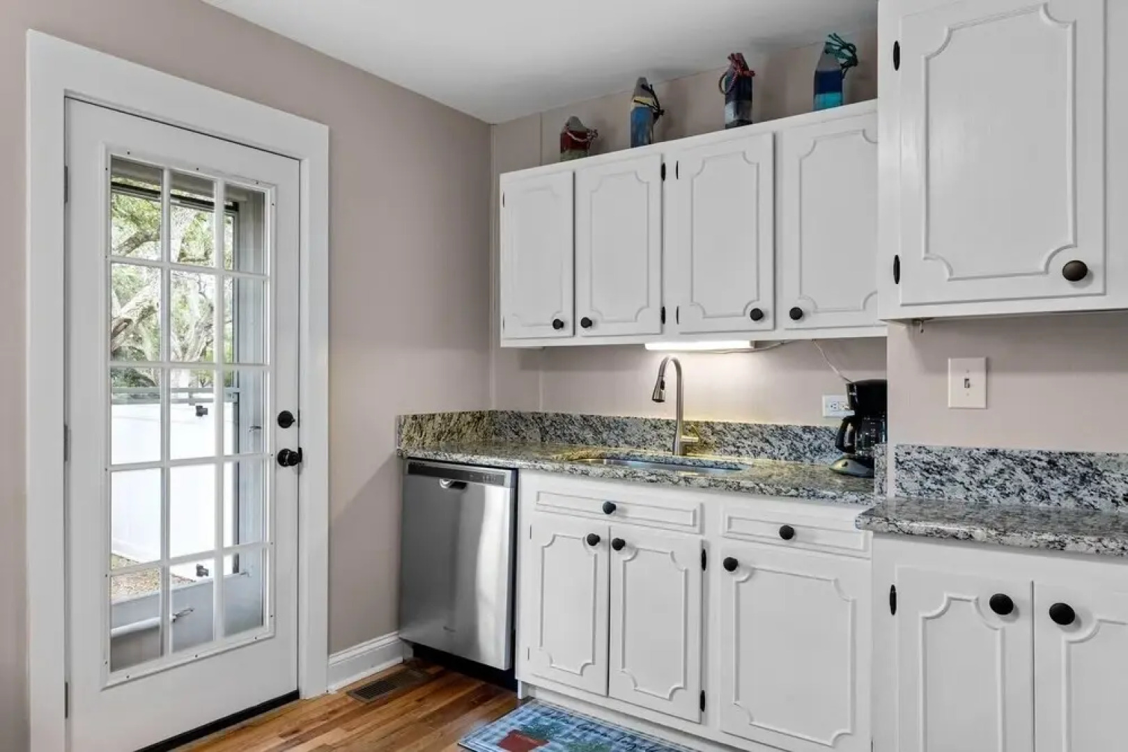 The Anchor Cottage 3 Bedroom Home by RedAwning