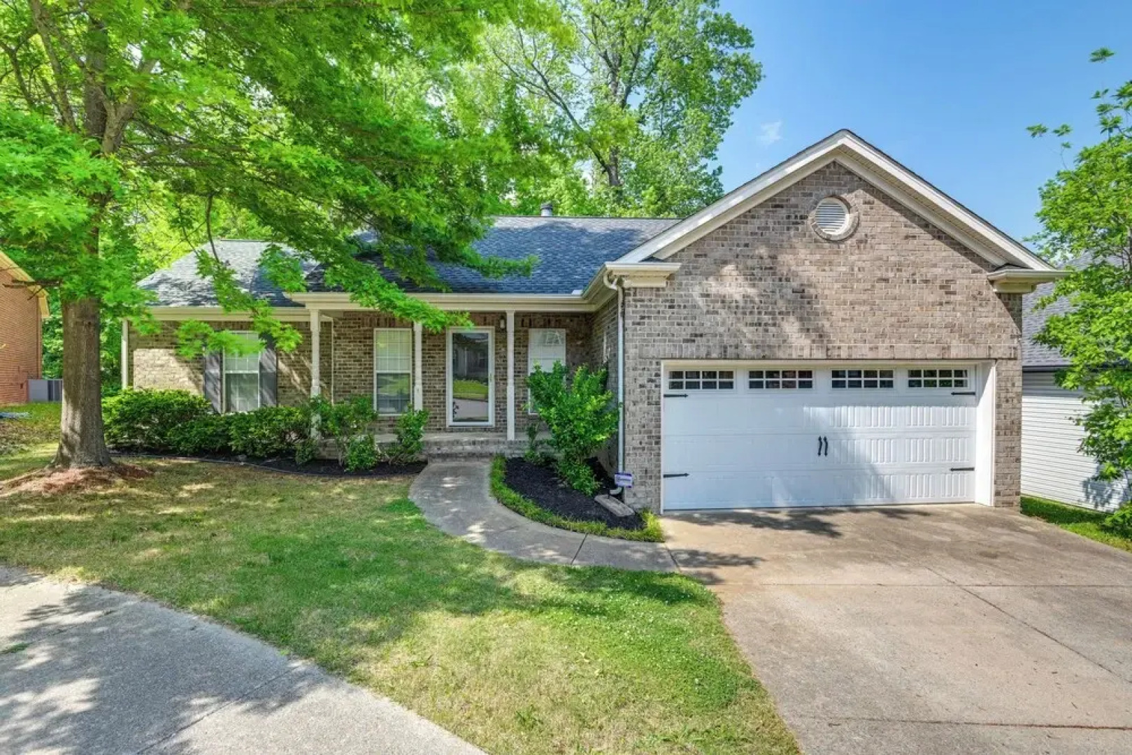 Cozy Hermitage Home w/ Deck: 11 Mi to Nashville!