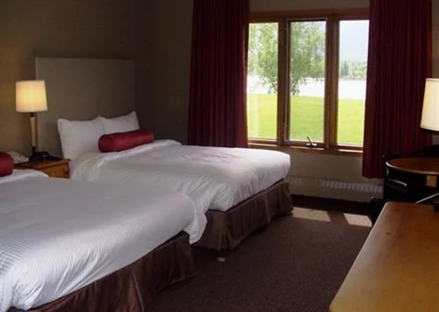 Nakoda Lakeside Lodge