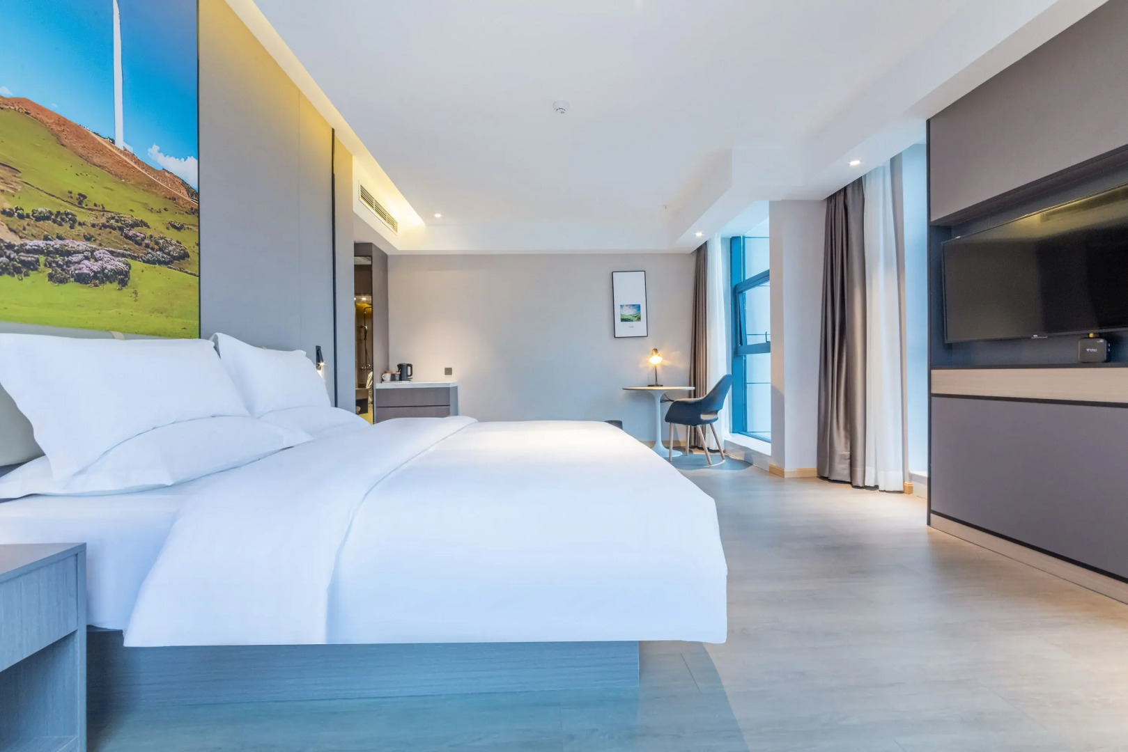 Qin Yue Shi Ye Hotel