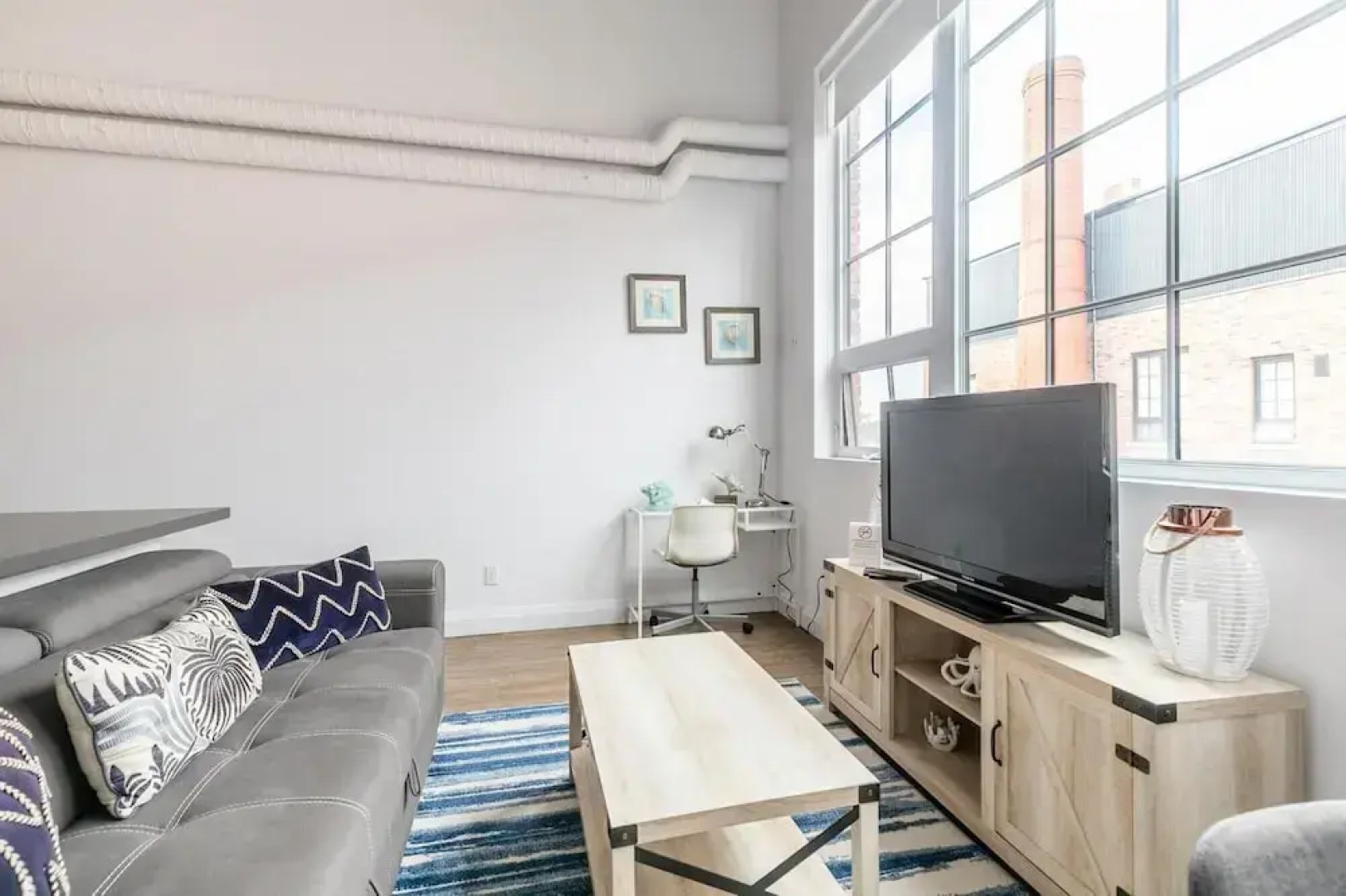 2BR 2storey Loft Free Parking Gym