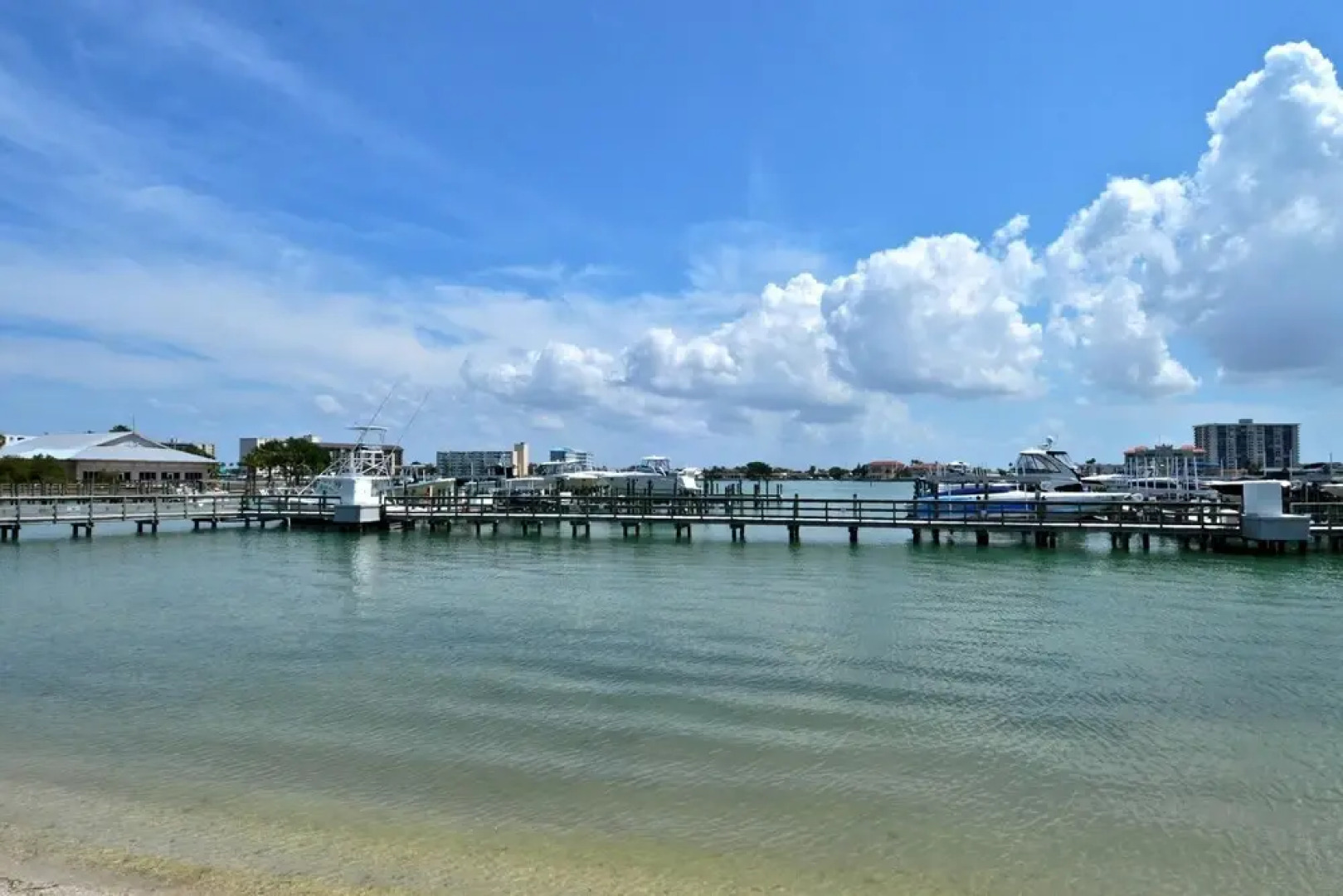 Stunning Beach Front 3 Bd Apartment @ Clearwater Belle Harbor 401