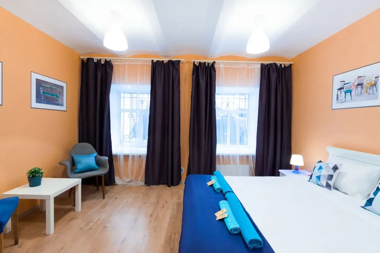 Mini-hotel 12 stuliev