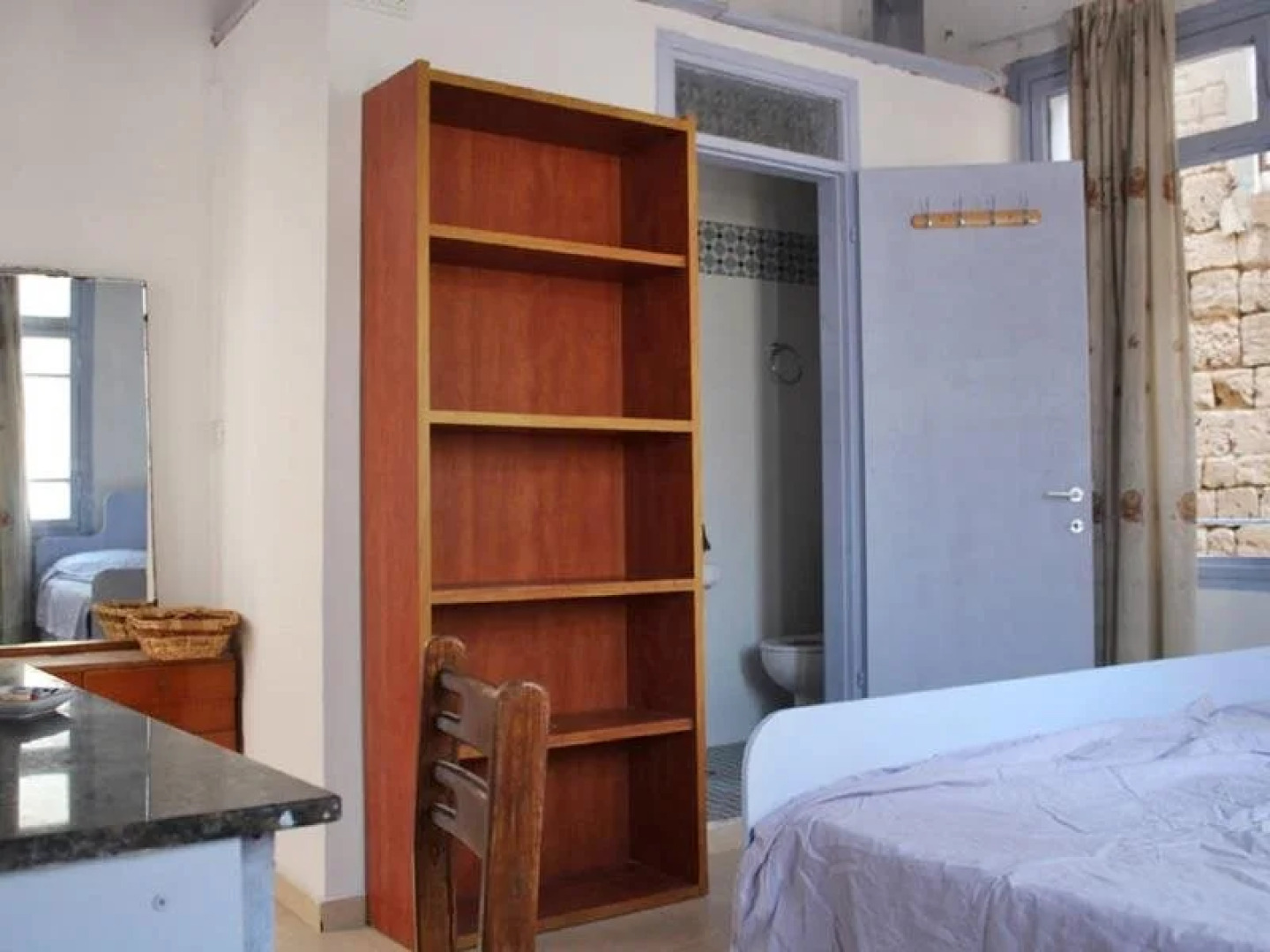 Nzar Khoury For Hosting Guest House