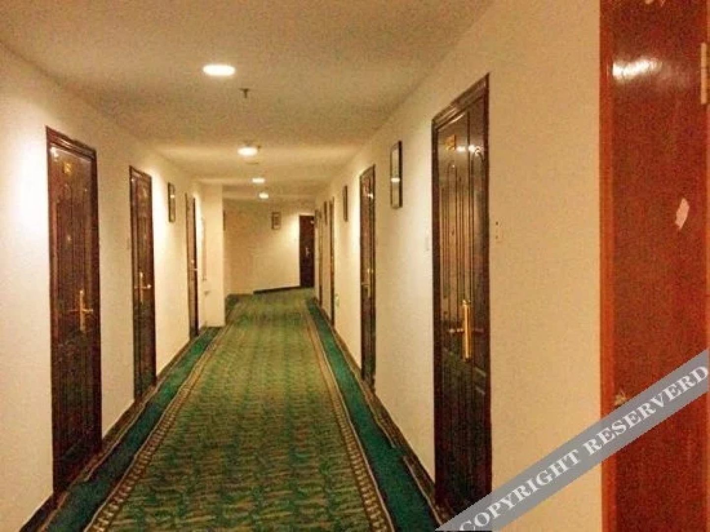 Rnhu Hotel