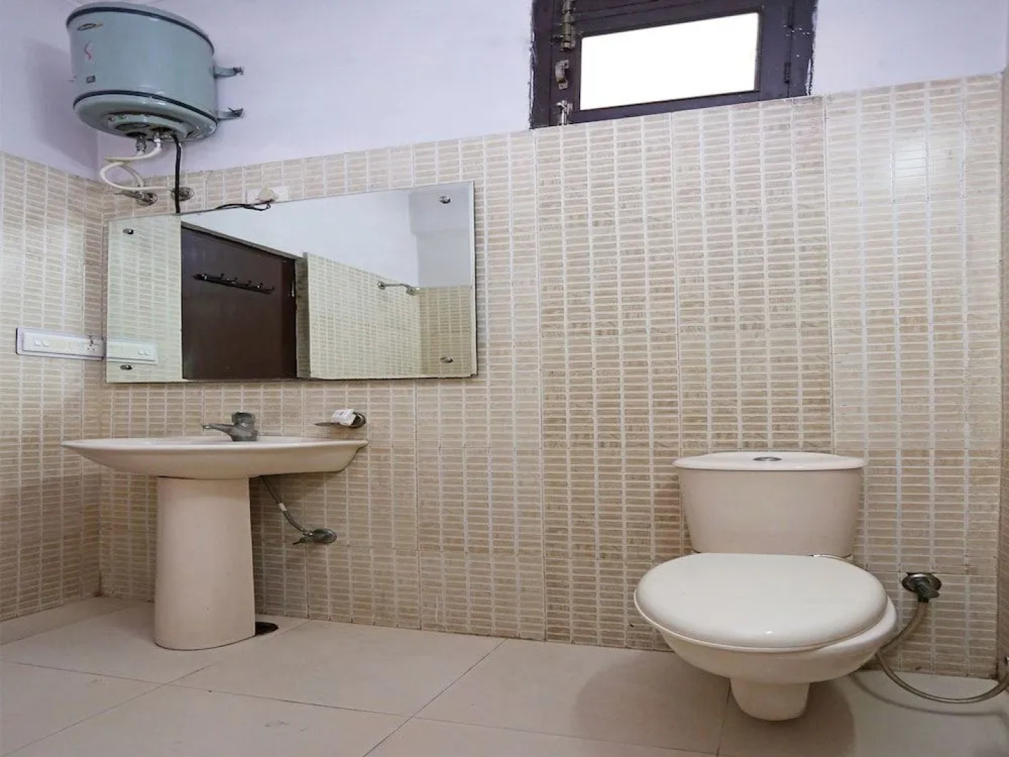 OYO 3697 Hotel Rivieraa