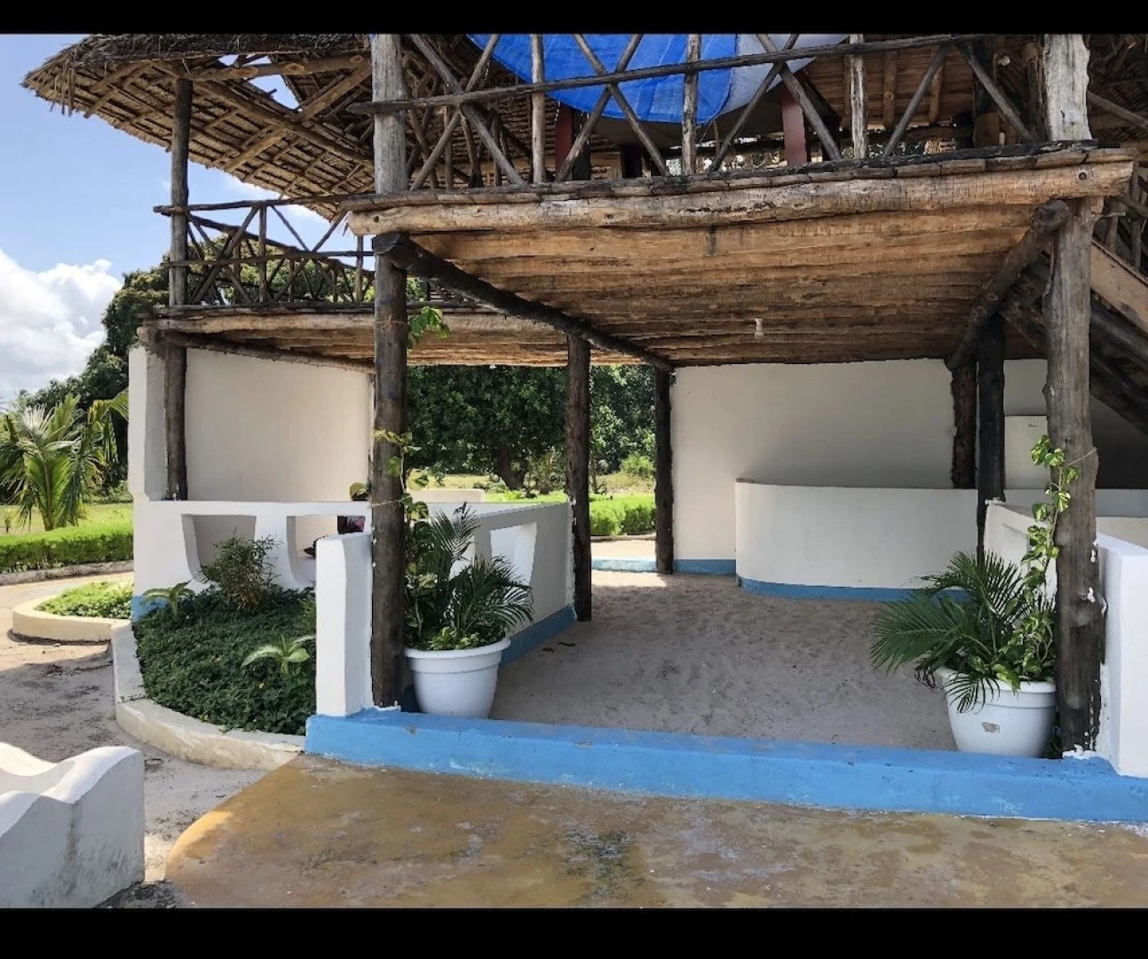 Sea Front Mafia Lodge