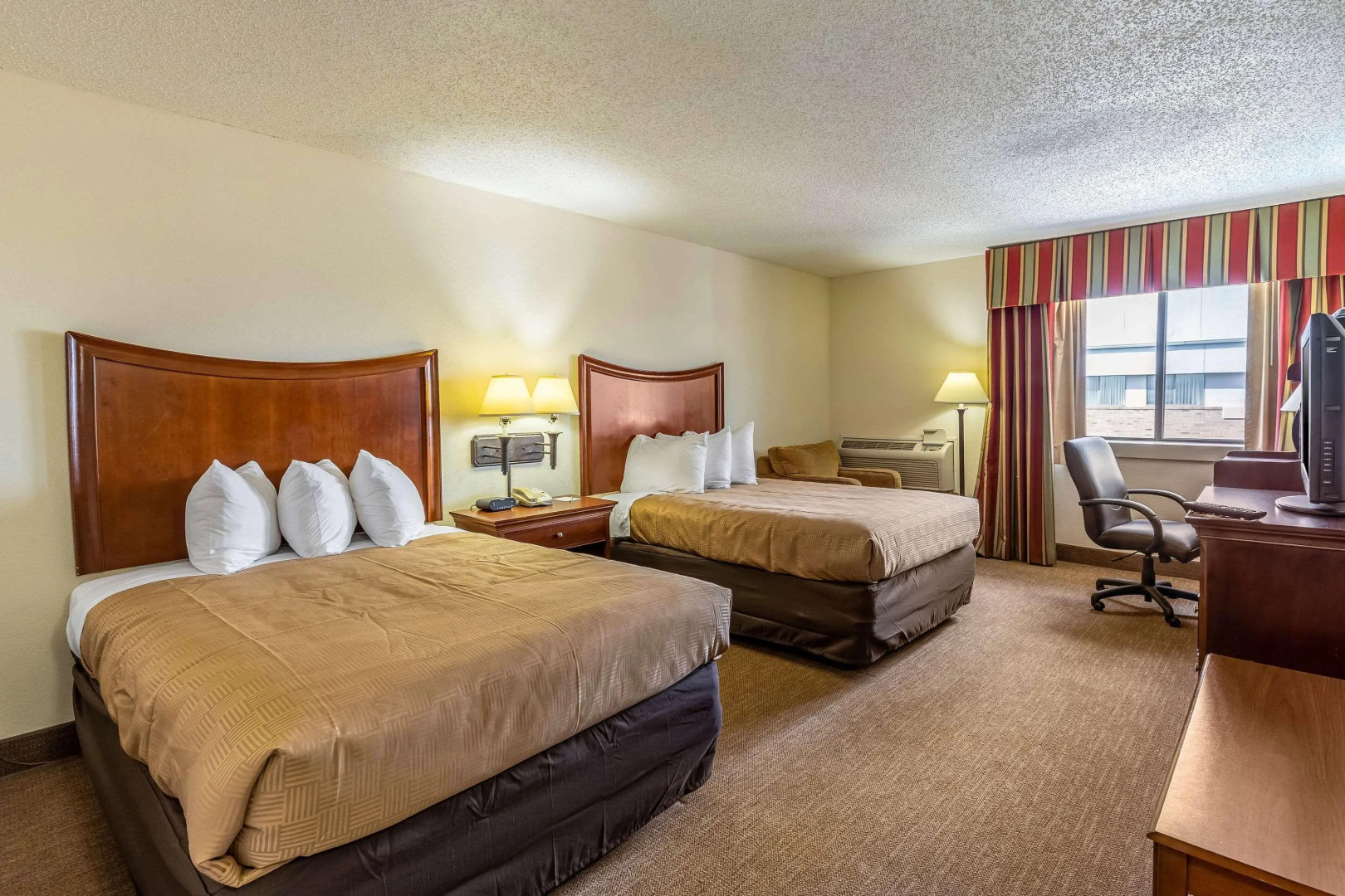 Tulsa Square Hotel Central, I-44 By OYO