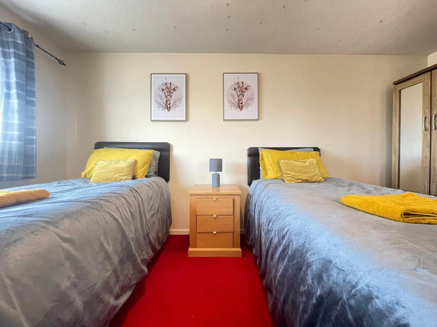 Swift Close Contractors & Leisure Apartment by Leecroft Stays