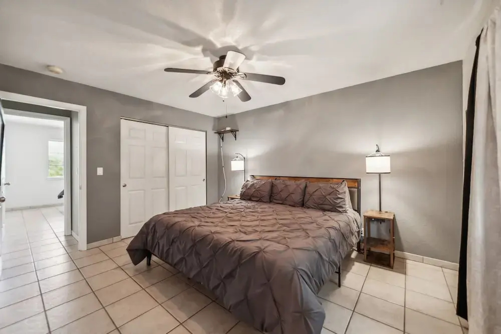 Lakeside Retreat With Private Boat Ramp 3 Bedroom Home by RedAwning