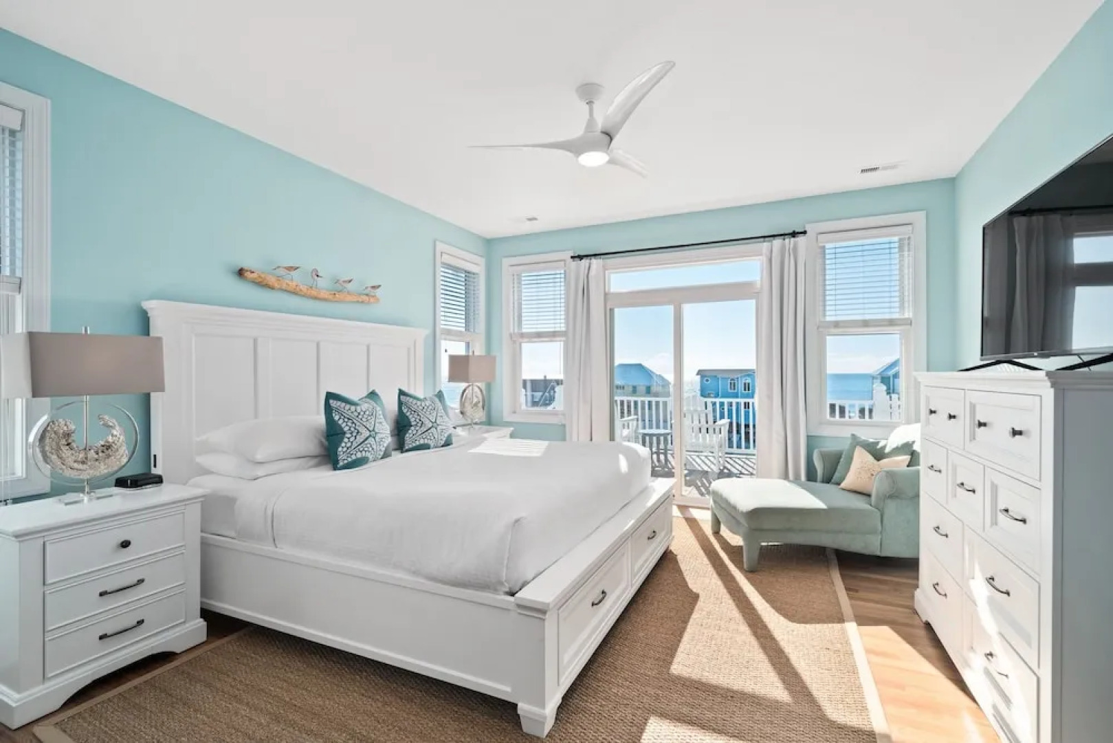 'coastal Vista' - Walk to Emerald Isle Beach!