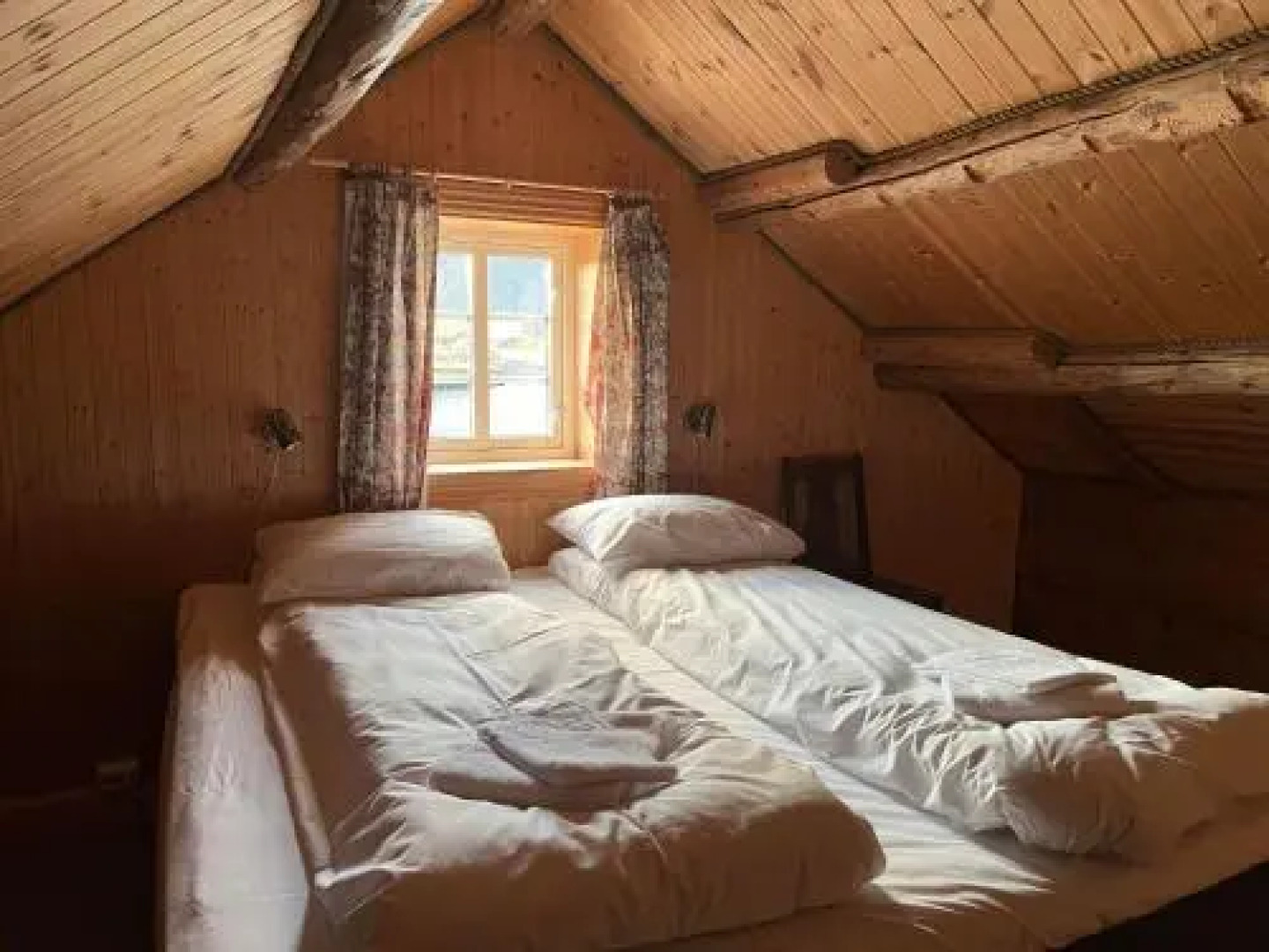 Toppøy Rorbuer