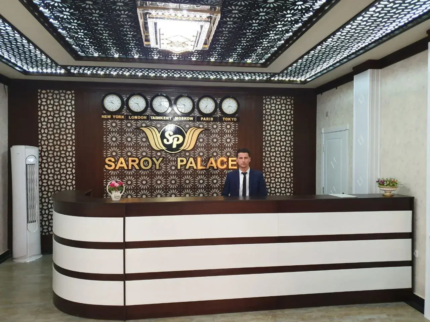 Отель Saroy Palace