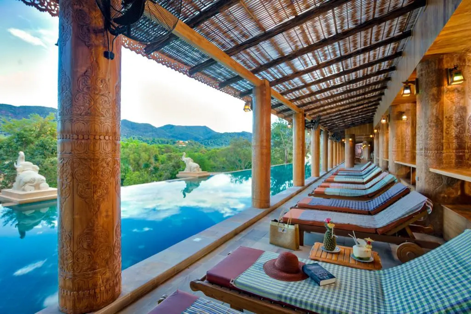 Курортный отель Santhiya Tree Koh Chang Resort