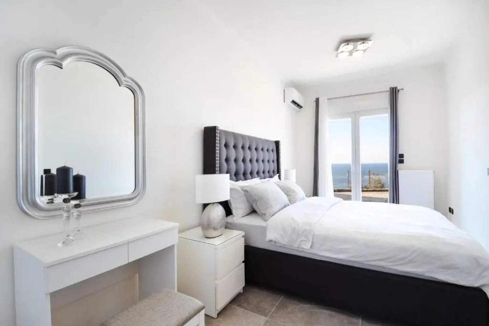 Noir Luxury Suite by CorfuEscapes