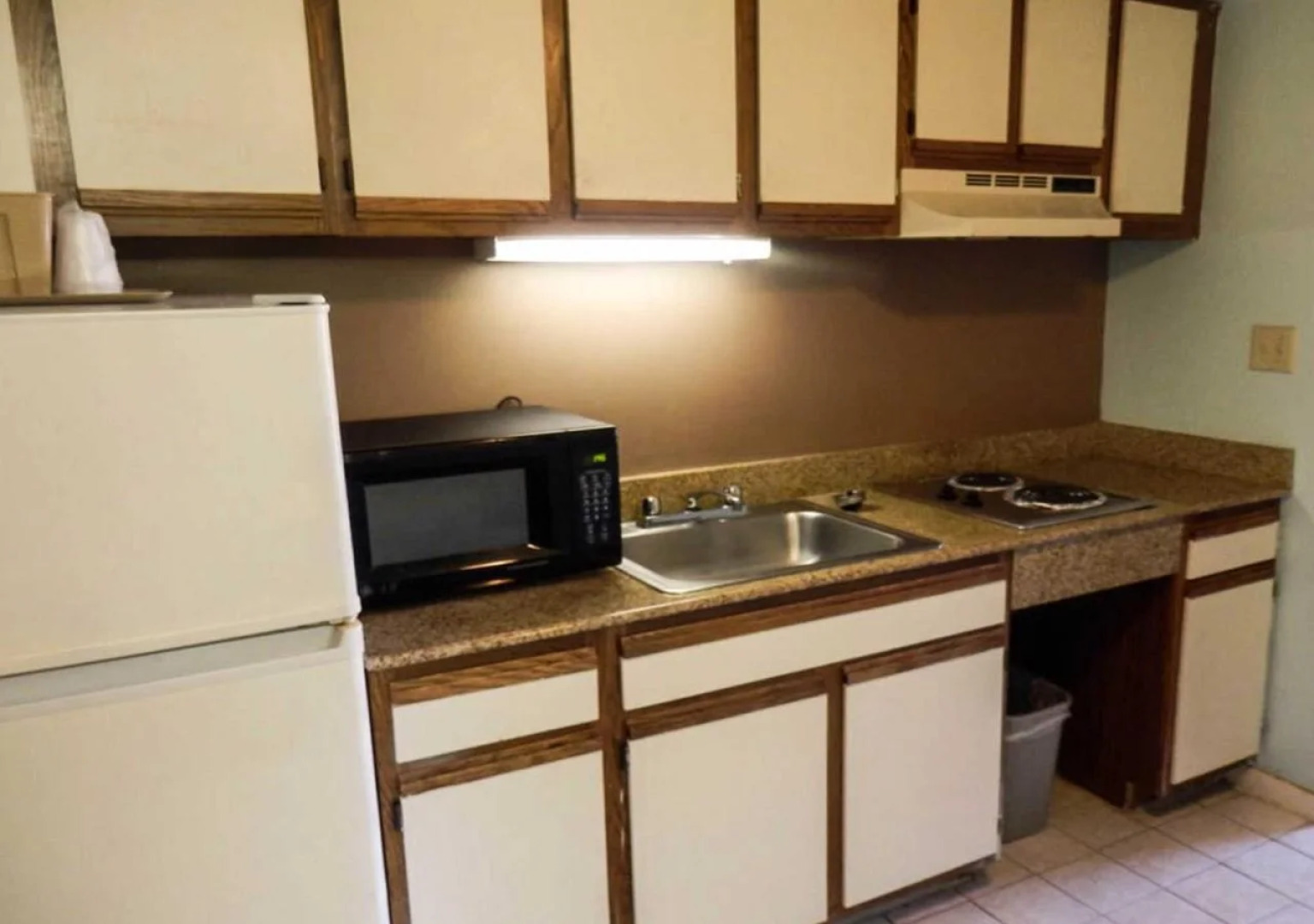 Red Roof PLUS+ & Suites Virginia Beach – Seaside