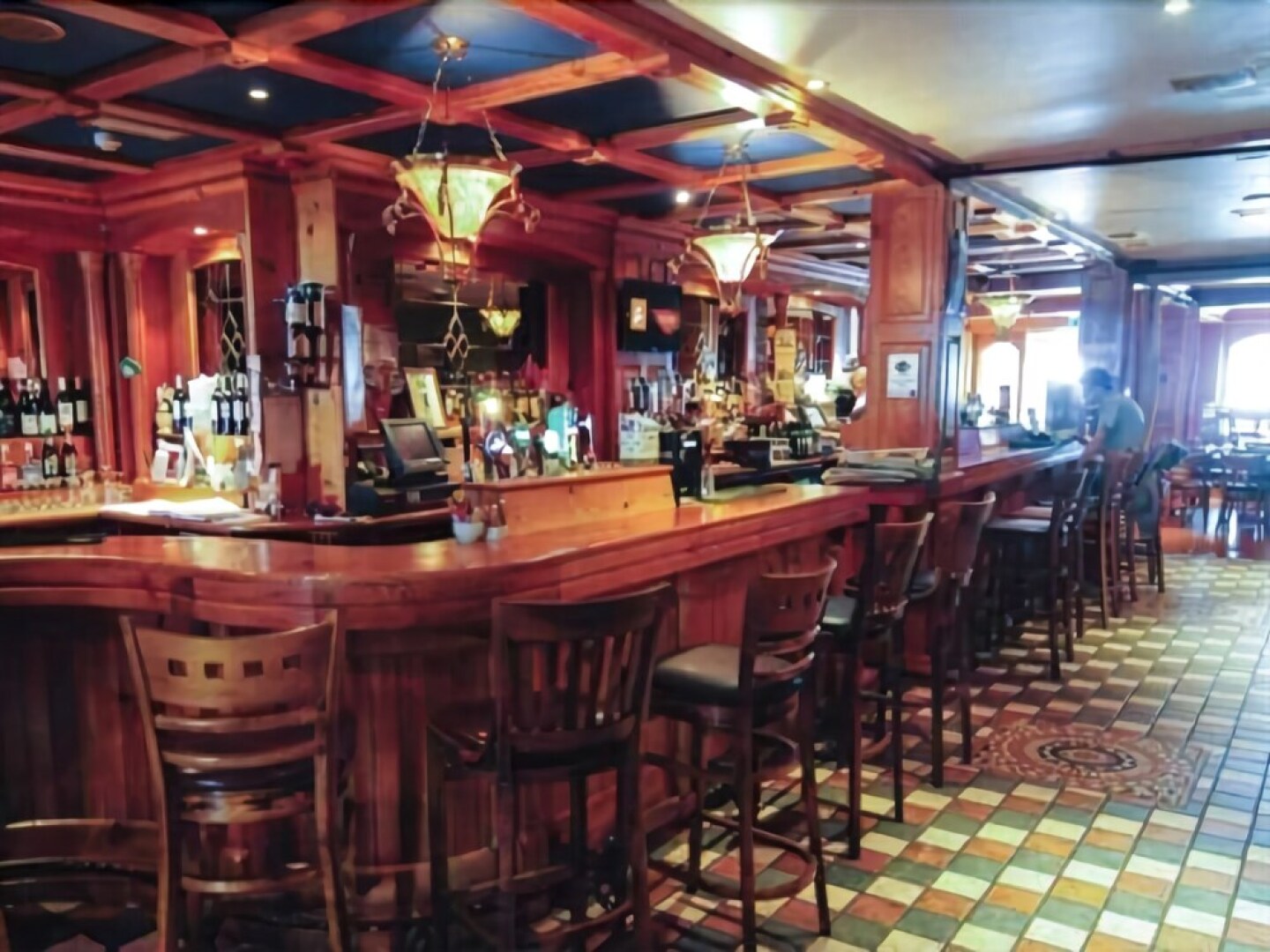 An Crúiscín Lán Hotel